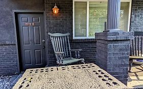 Farmhouse For 6 In Charleston Black House